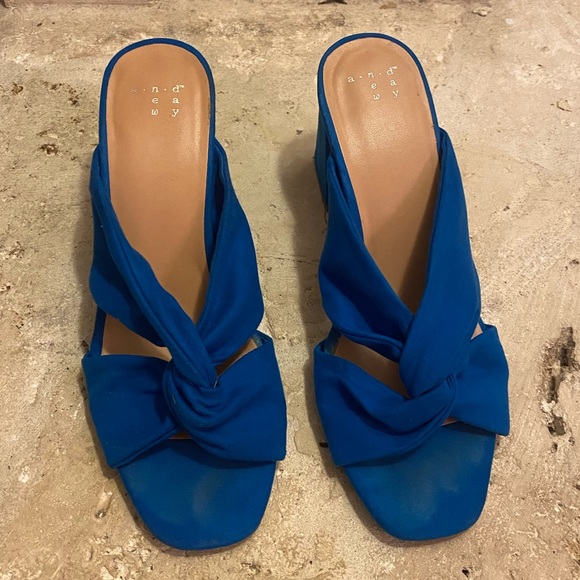 a new day Shoes - 🚨SALE 🚨 5 items for only $25!!